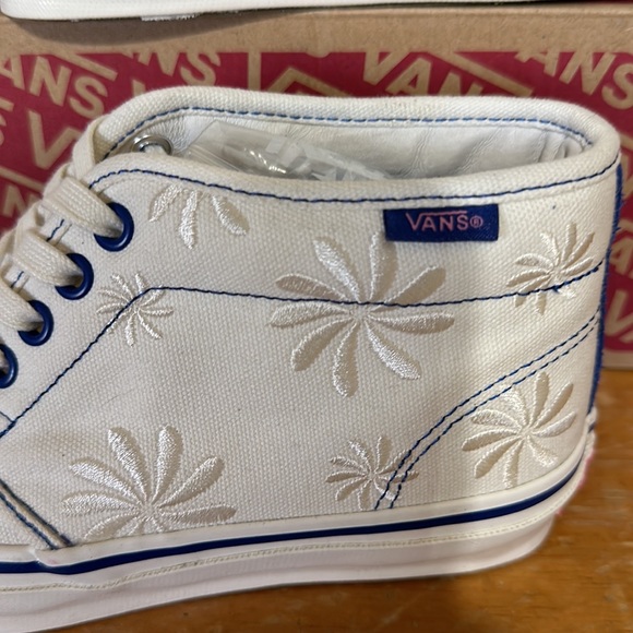Vans Og Chukka Boot Canvas embroidered daisies marshmallow vault collection - Picture 8 of 12